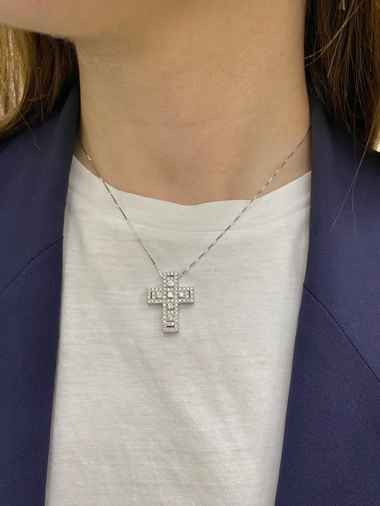 Croce con diamanti