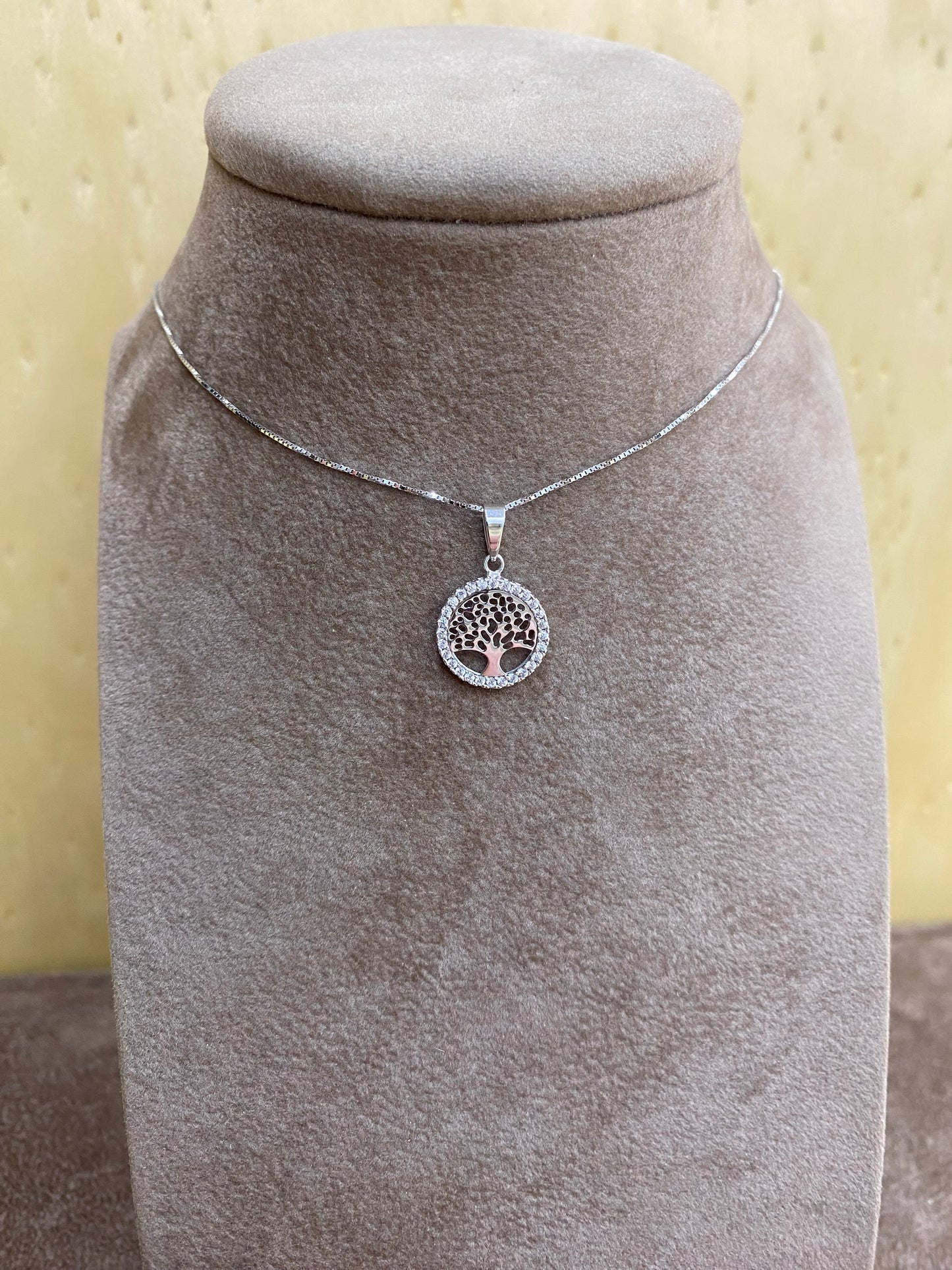 Collana con albero della vita