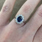 Anello con zaffiro ovale