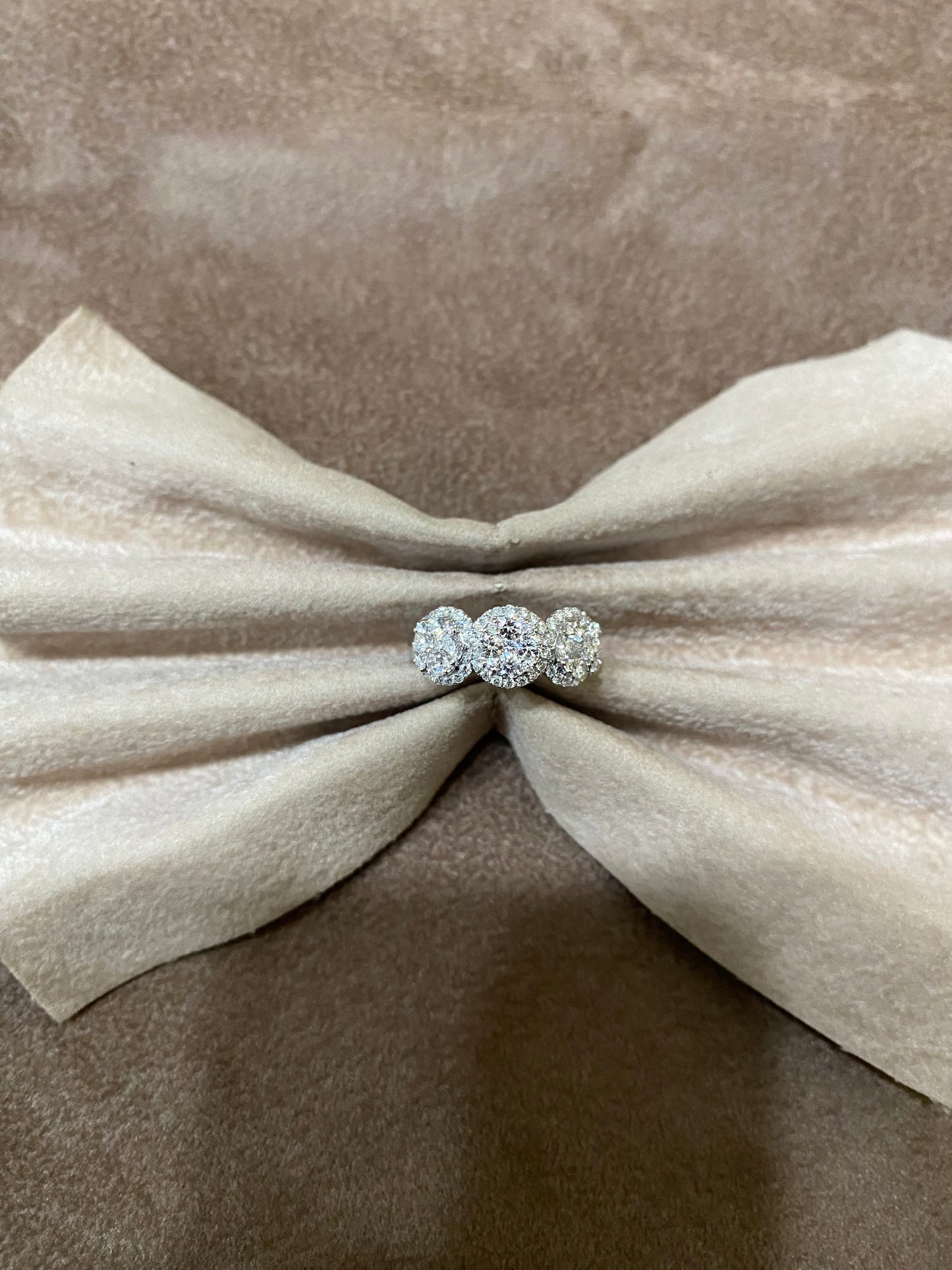 Anello trilogy magic